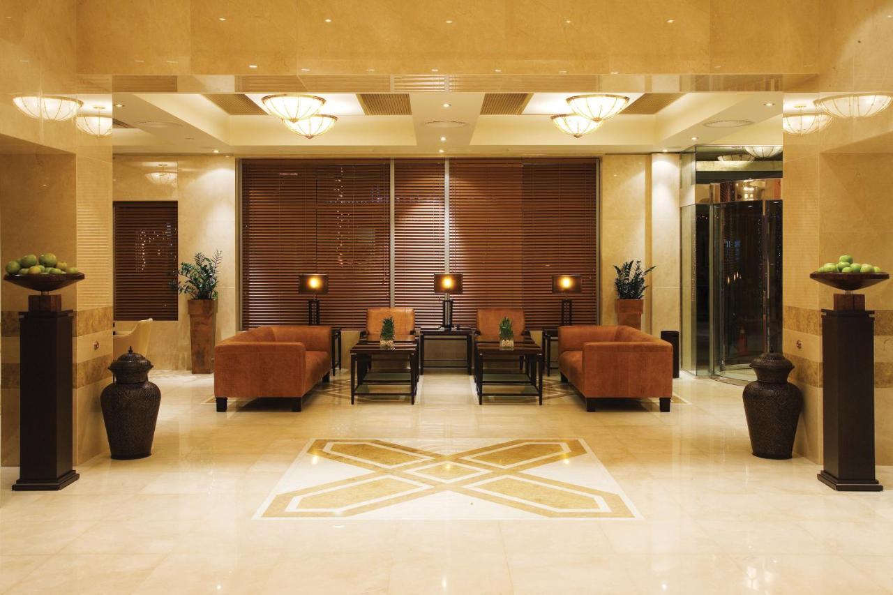 Divani Palace Hotel